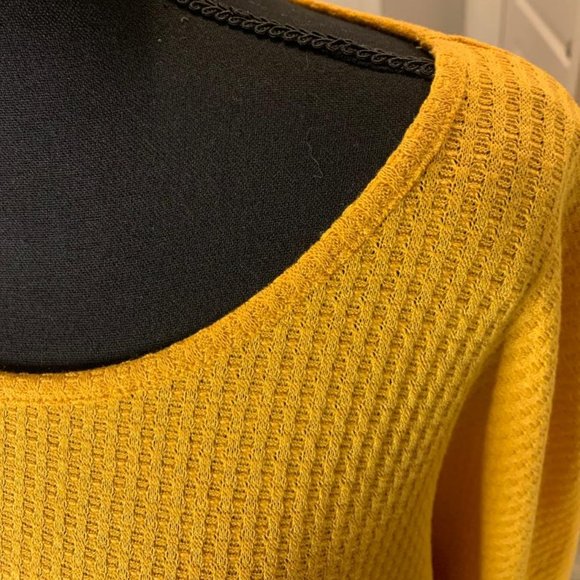 JCPenney Arizona | Waffle Low Shoulder Blouse - Picture 7 of 9